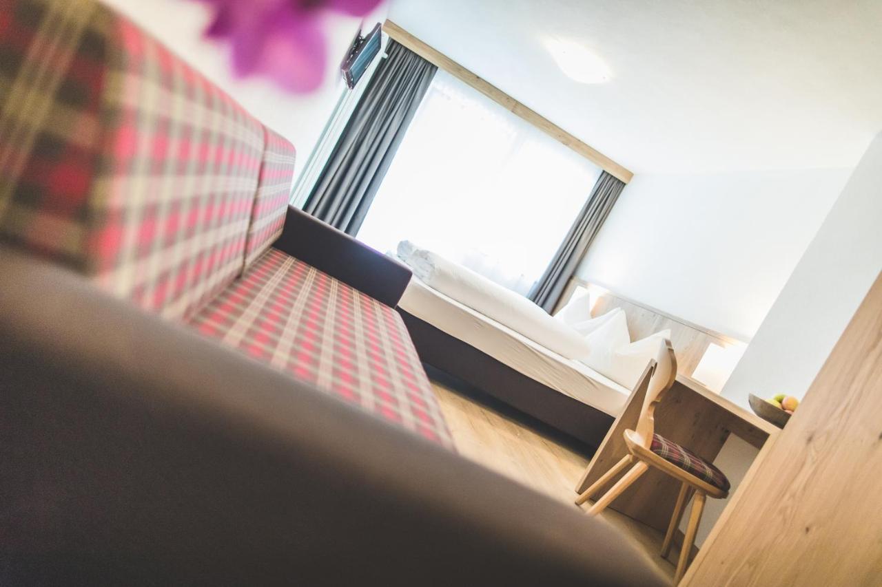 Hotel Adler Ahrntal Bagian luar foto