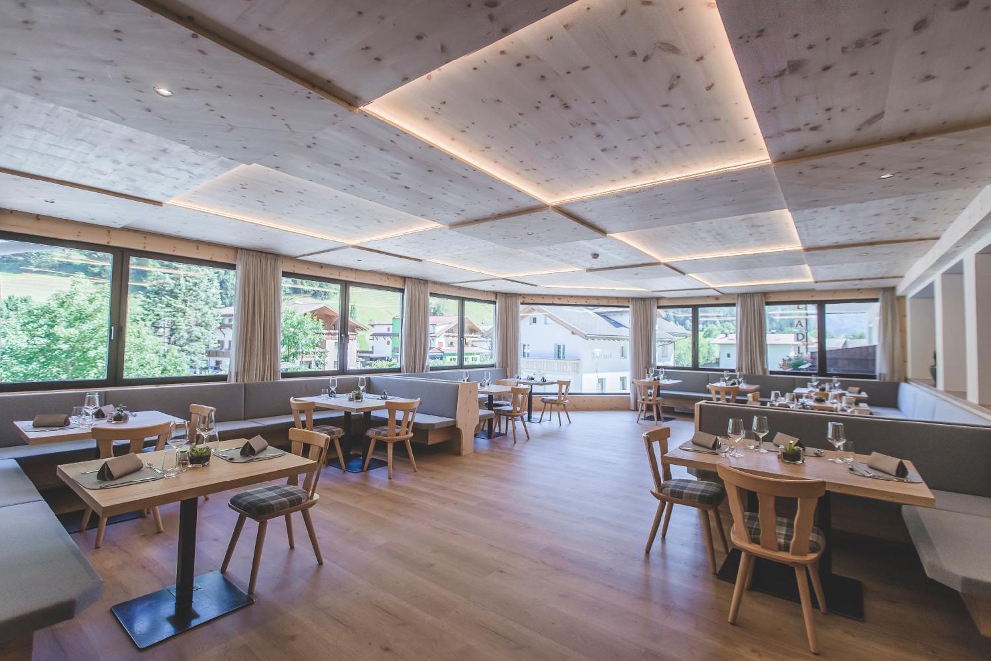 Hotel Adler Ahrntal Bagian luar foto