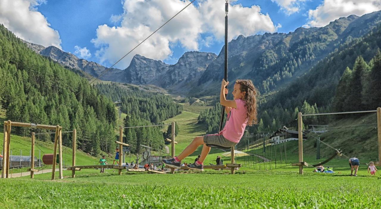 Hotel Adler Ahrntal Bagian luar foto