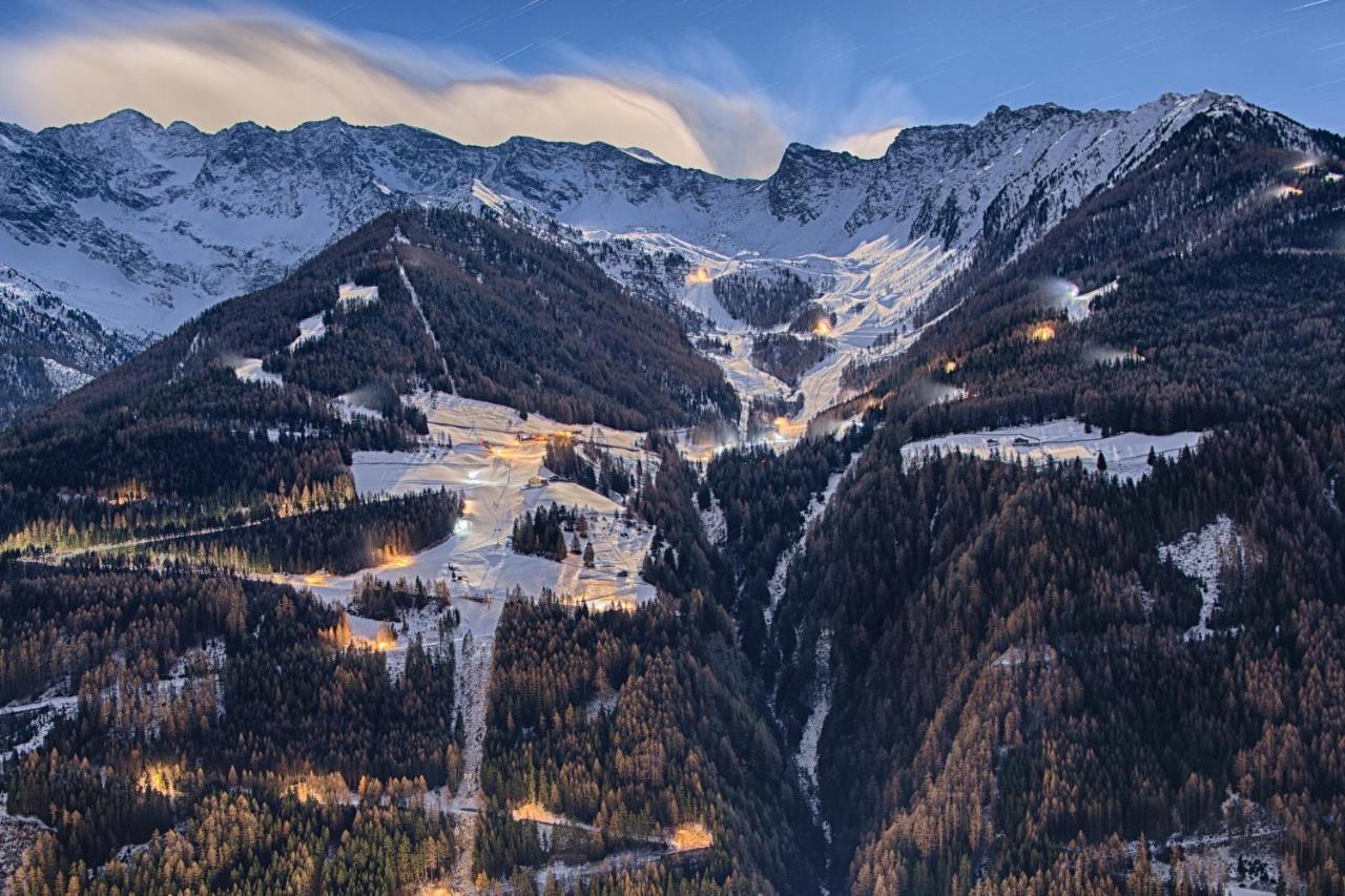 Hotel Adler Ahrntal Bagian luar foto