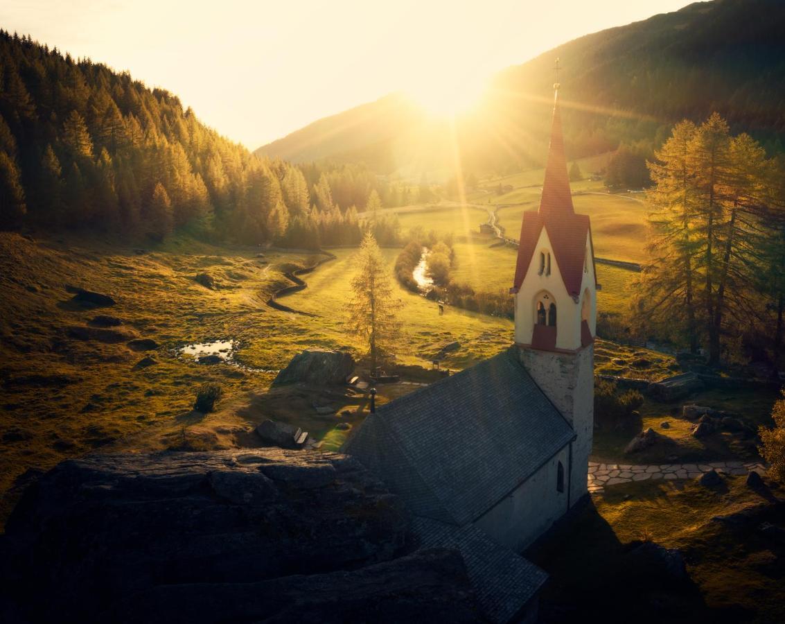 Hotel Adler Ahrntal Bagian luar foto